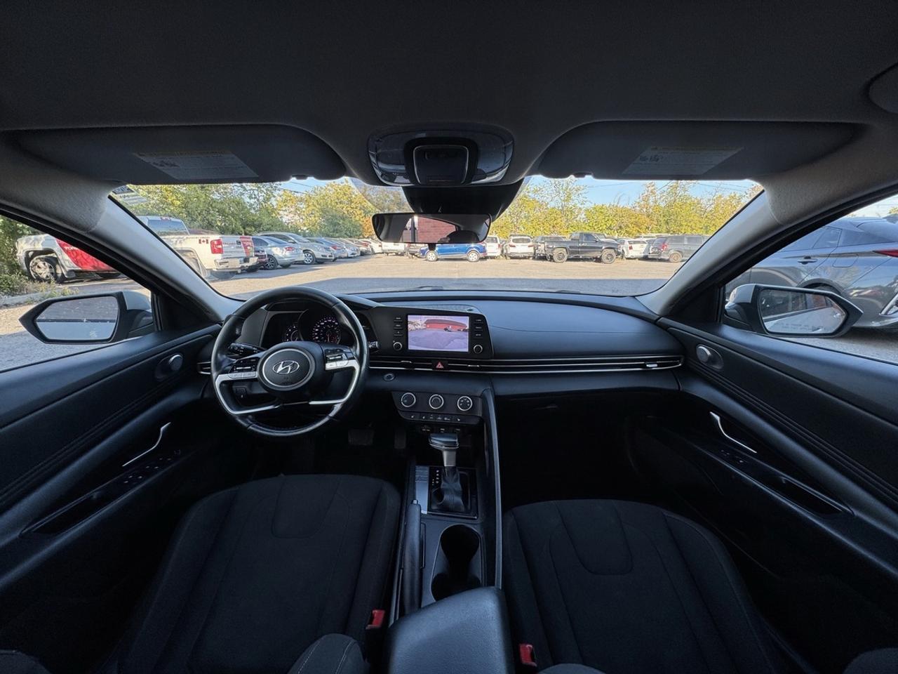 2022 Hyundai Elantra Preferred Photo