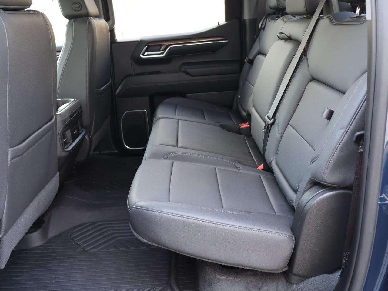 2023 Chevrolet Silverado 1500 Crew Cab 4x4 Rst Photo