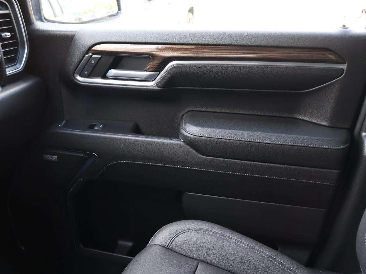 2023 Chevrolet Silverado 1500 Crew Cab 4x4 Rst Photo