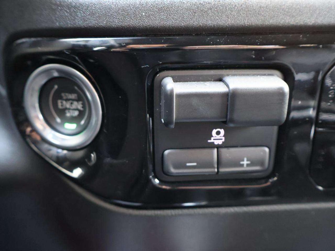 2023 Chevrolet Silverado 1500 Crew Cab 4x4 Rst Photo