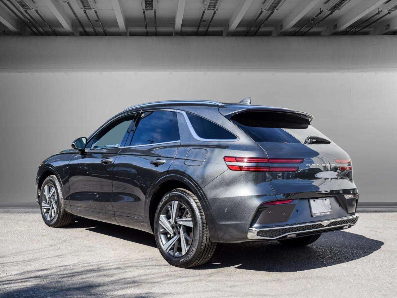 2027 Genesis GV70 2.5T Advanced Tech Pkg AWD *Used Demonstrator* Photo4