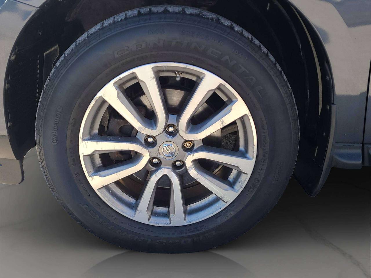 2014 Nissan Pathfinder SV AWD, HTD. SEATS, A/C, BT, CAMERA, JUST 76K! Photo