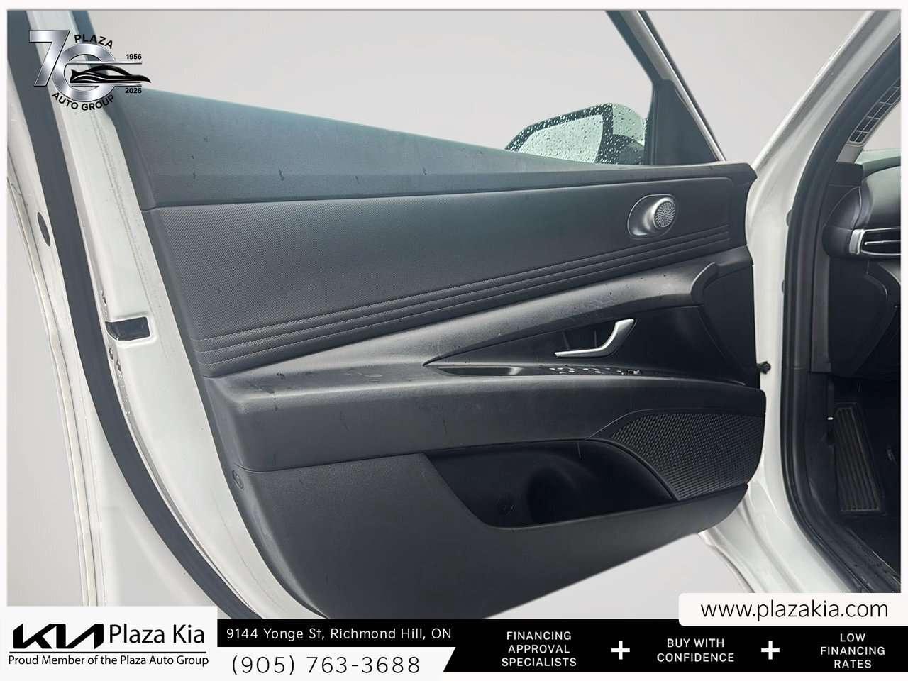 2023 Hyundai Elantra Preferred IVT Photo