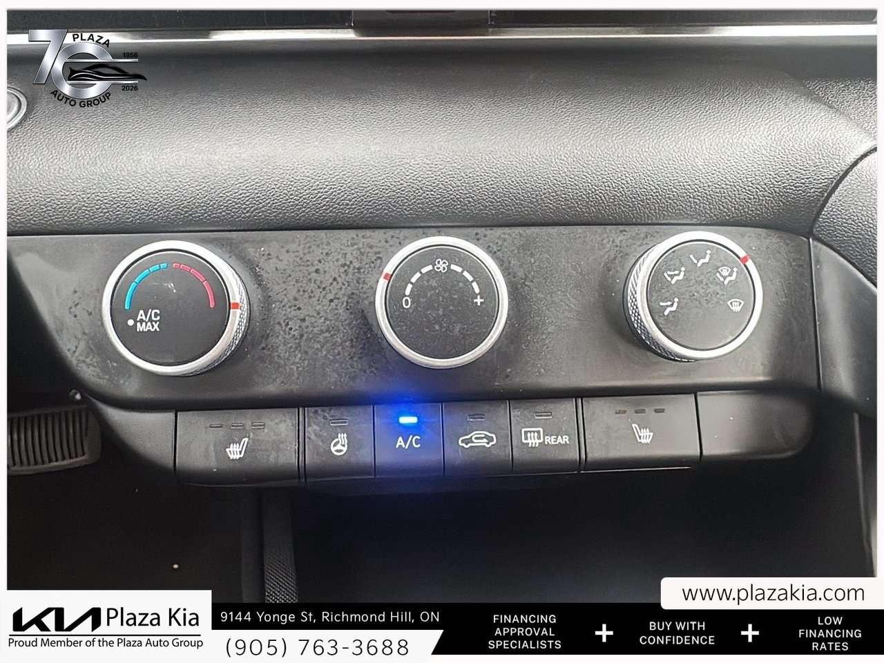 2023 Hyundai Elantra Preferred IVT Photo