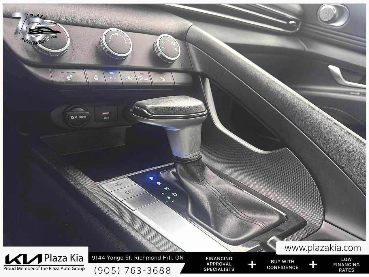 2023 Hyundai Elantra Preferred IVT Photo