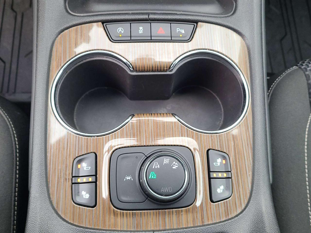 2023 GMC Acadia SLE AWD, HTD. SEATS, APPLE/ANDROID, 77K! Photo