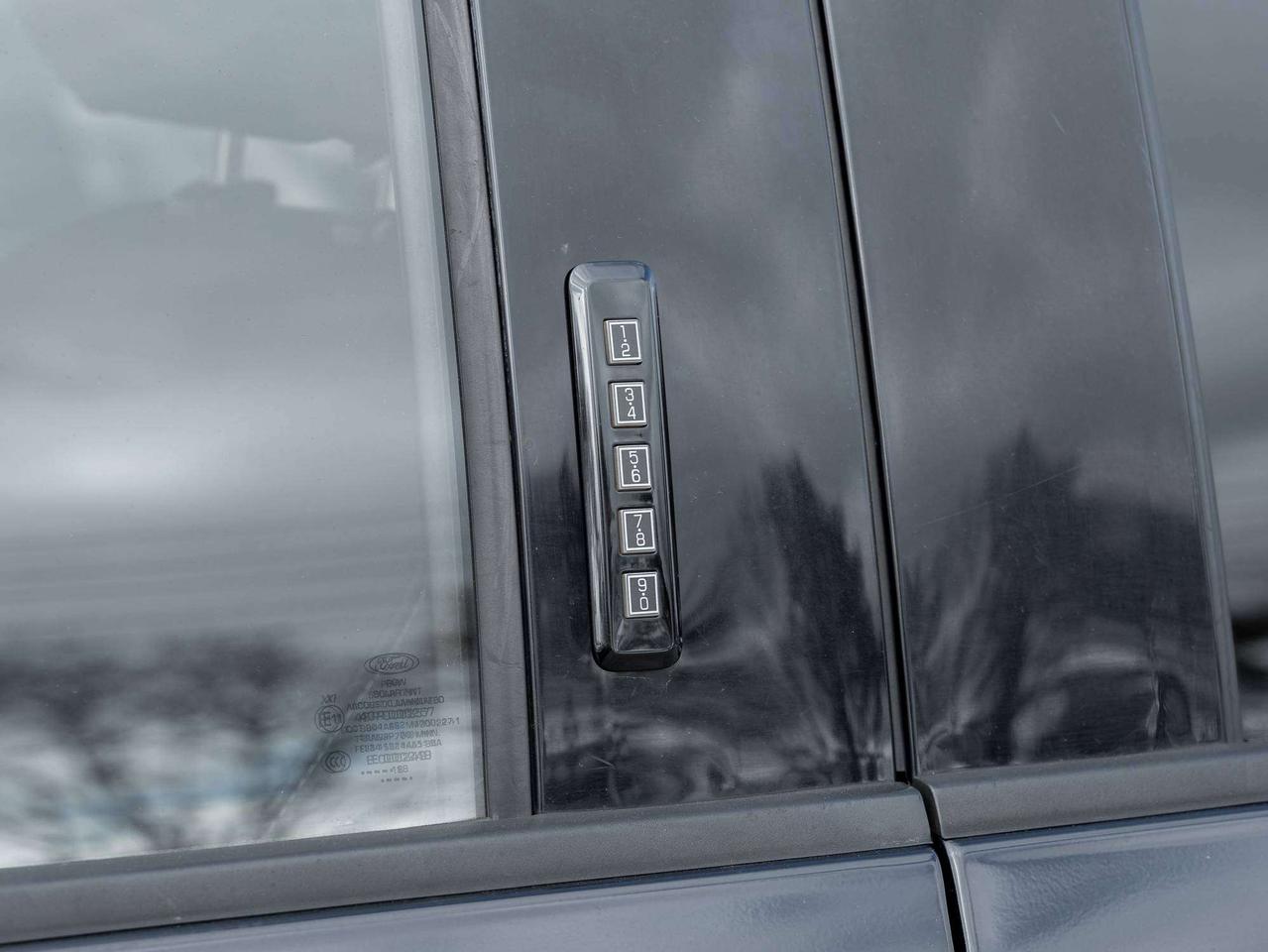 2018 Ford F-150 XLT   ACCIDENT FREE   SAFETY CERTIFIED Photo