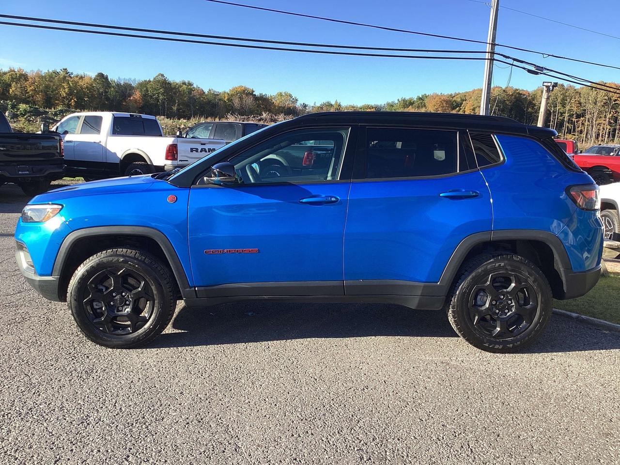 2023 Jeep Compass Trailhawk Elite Photo3