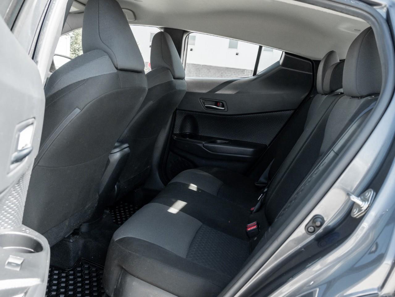 2021 Toyota C-HR LE 4dr Front-Wheel Drive Sport Utility Photo