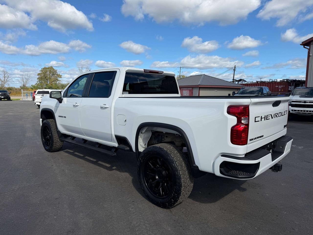 2025 Chevrolet Silverado 3500 LT Photo4