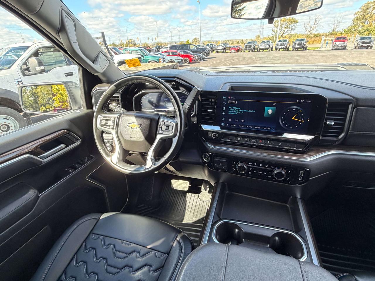 2025 Chevrolet Silverado 3500 LT Photo