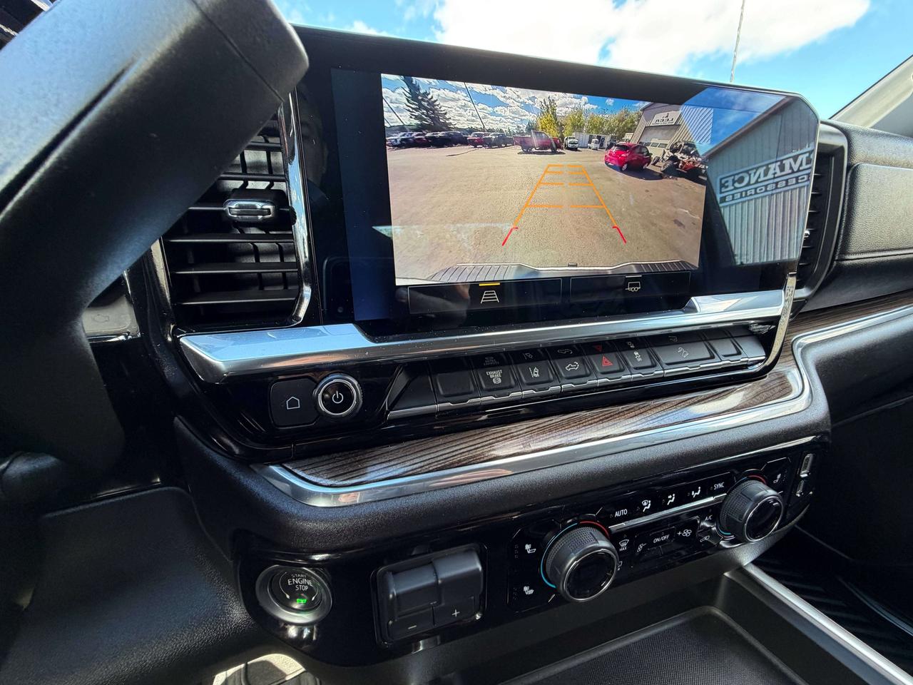 2025 Chevrolet Silverado 3500 LT Photo