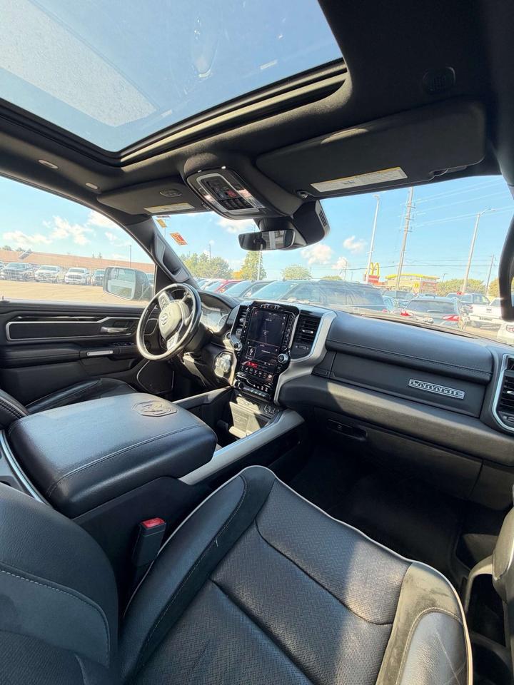 2019 RAM 1500 Laramie 4x4 Crew Cab 5'7 Box Photo