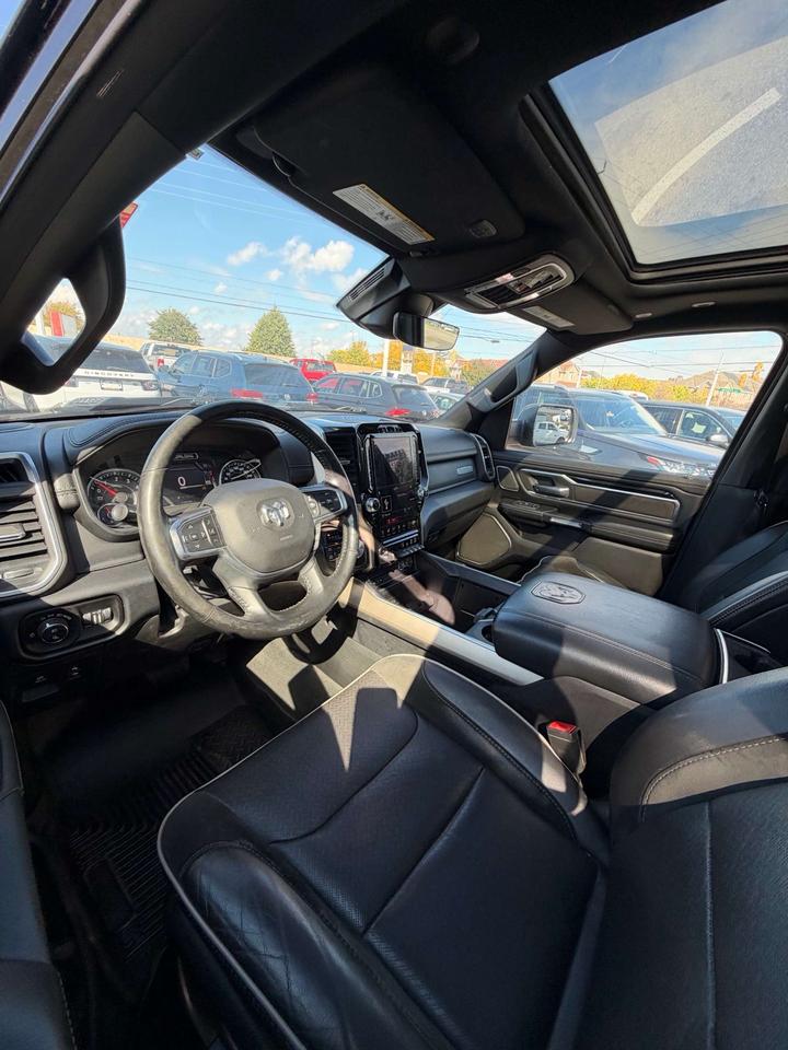 2019 RAM 1500 Laramie 4x4 Crew Cab 5'7 Box Photo