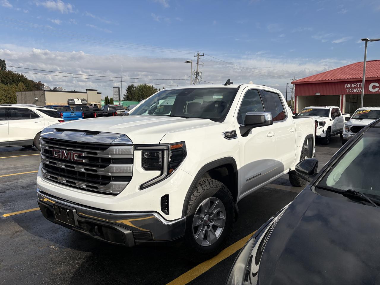2025 GMC Sierra 1500 SLE 4WD Crew Cab Photo