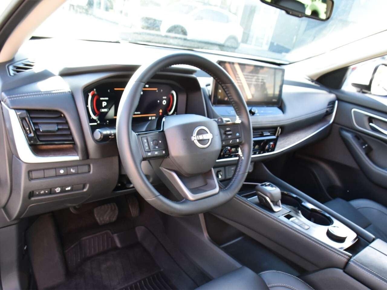 2026 Nissan Rogue Platinum Photo