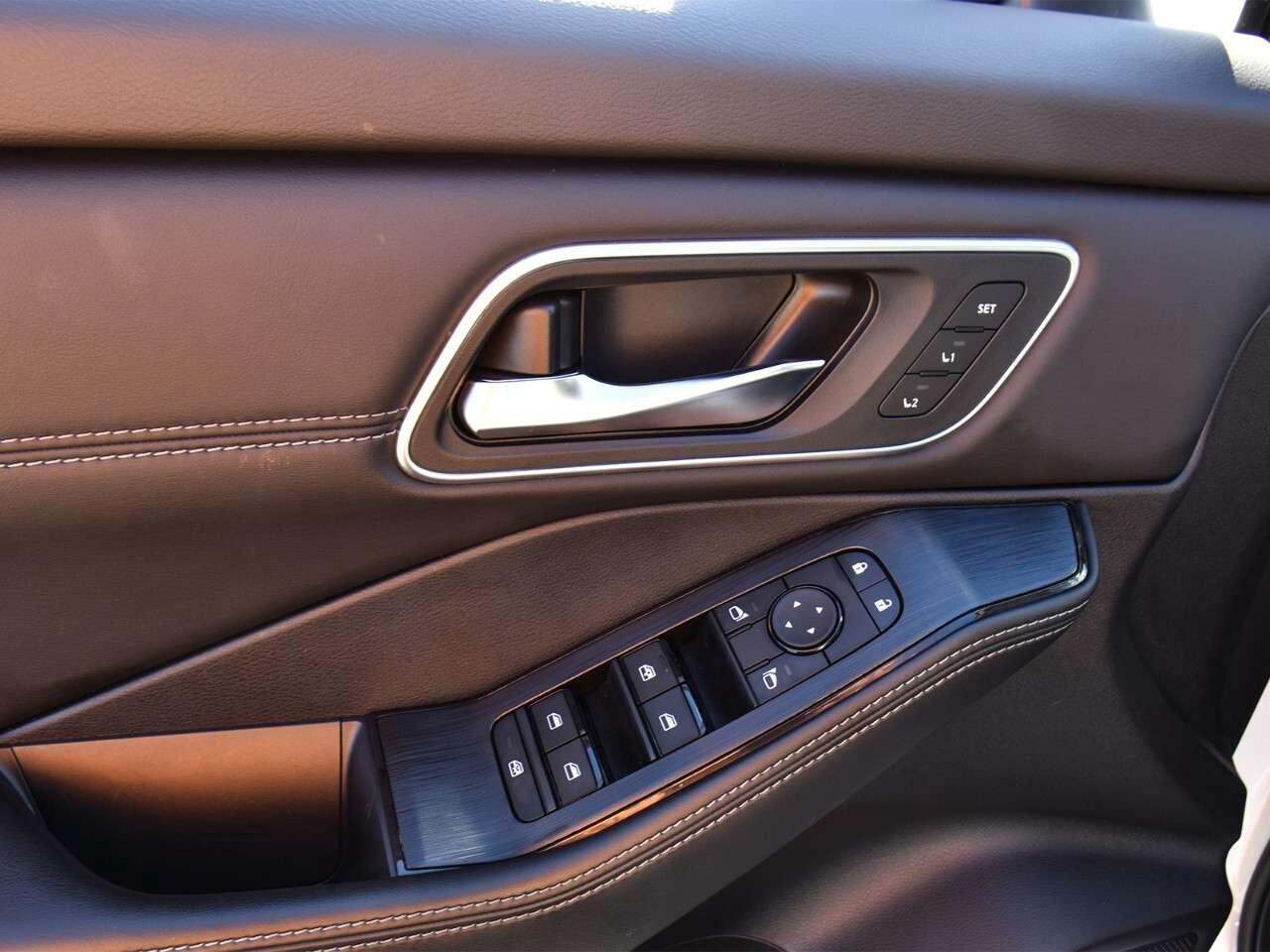 2026 Nissan Rogue Platinum Photo