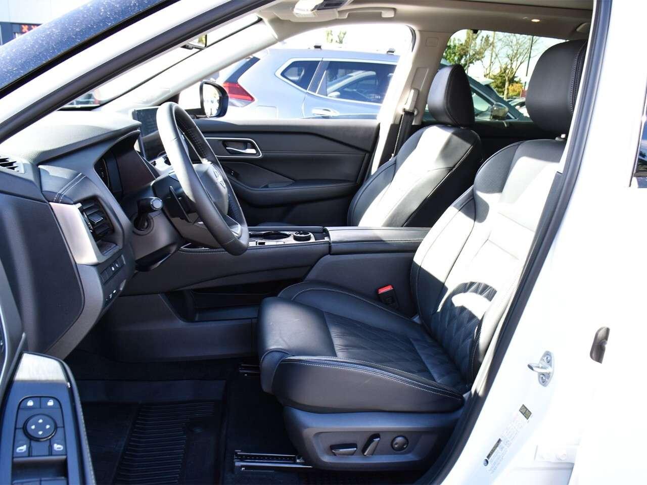 2026 Nissan Rogue Platinum Photo
