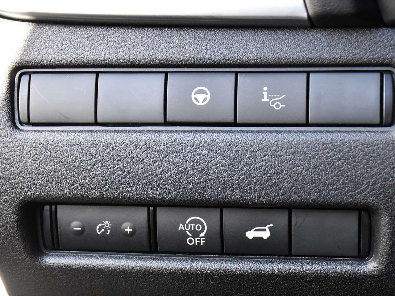 2026 Nissan Rogue Platinum Photo
