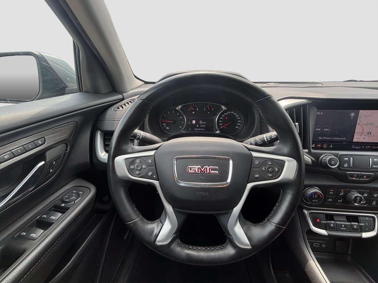 2023 GMC Terrain SLT Photo