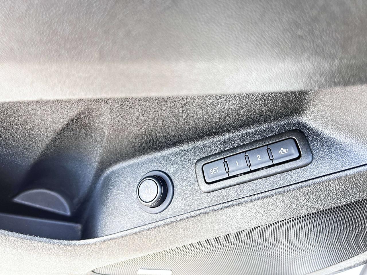 2023 Chevrolet Equinox Premier AWD Photo