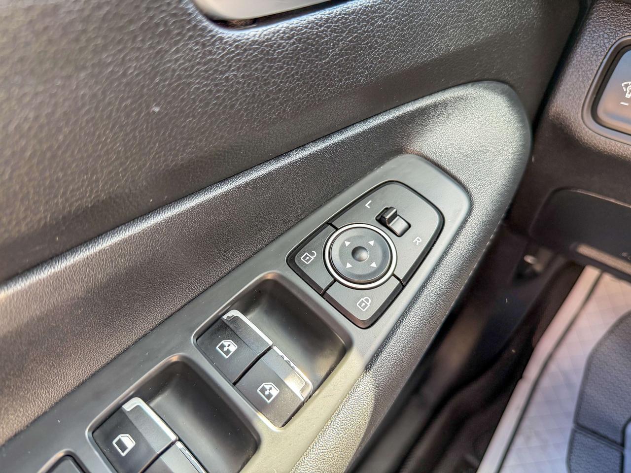 2019 Hyundai Santa Fe ESSENTIAL/1 OWNER/CAMERA/ACC/FULL SERVICE RECORDS Photo