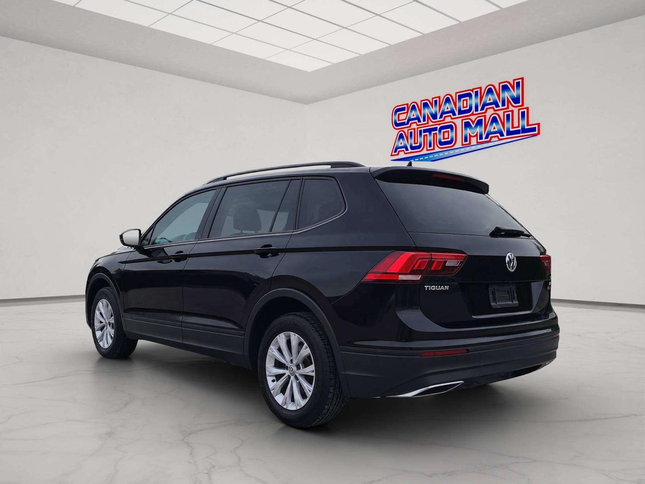 2018 Volkswagen Tiguan 4MOTION AWD, HTD. SEATS, APPLE/ANDROID, 73K! Photo