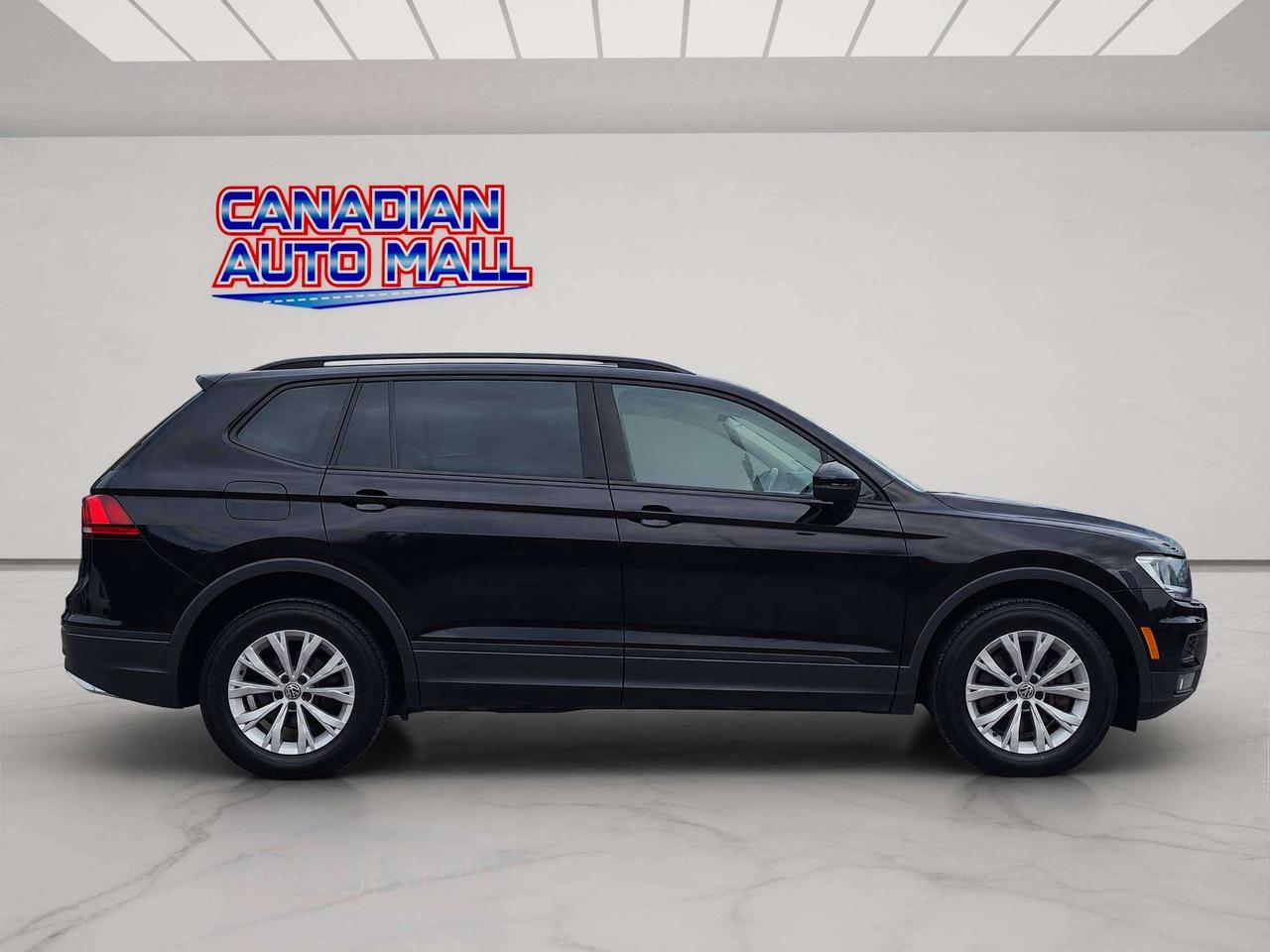 2018 Volkswagen Tiguan 4MOTION AWD, HTD. SEATS, APPLE/ANDROID, 73K! Photo