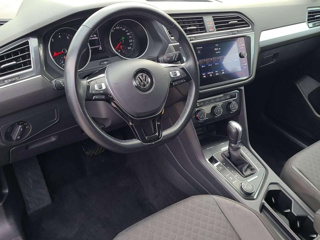 2018 Volkswagen Tiguan 4MOTION AWD, HTD. SEATS, APPLE/ANDROID, 73K! Photo