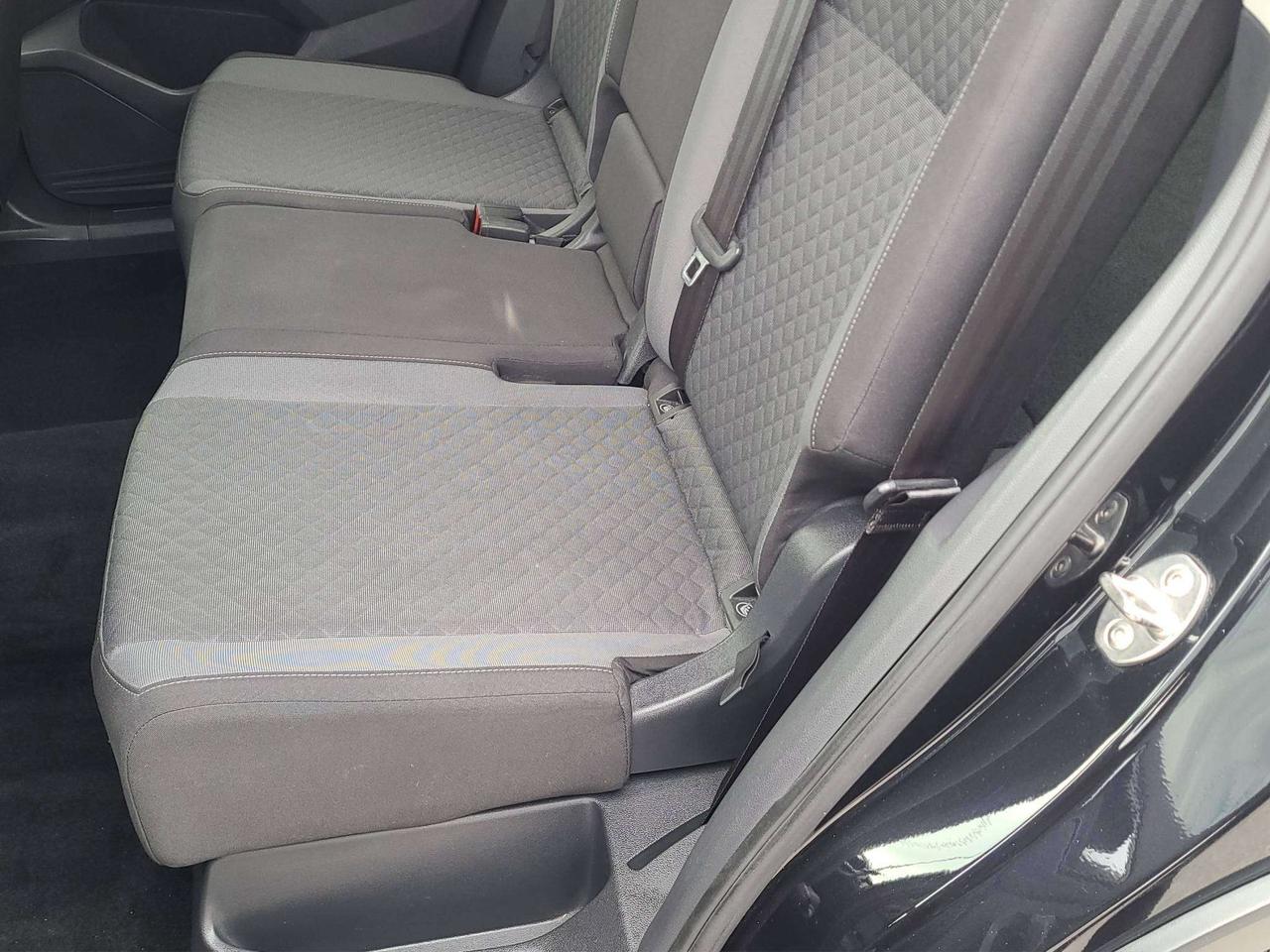 2018 Volkswagen Tiguan 4MOTION AWD, HTD. SEATS, APPLE/ANDROID, 73K! Photo