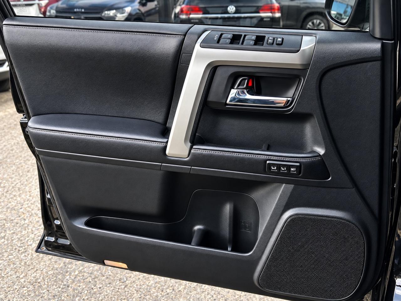 2017 Toyota 4Runner SR5 Photo