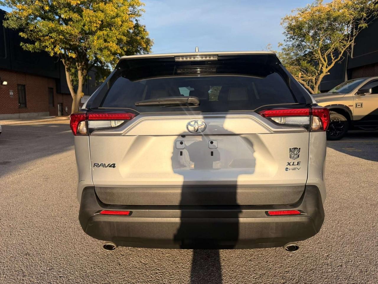2025 Toyota RAV4 Hybrid XLE AWD PREMIUM, LEATHER, SUNROOF Photo