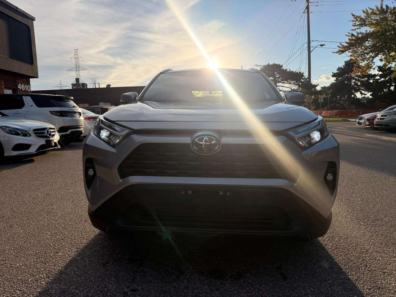 2025 Toyota RAV4 Hybrid XLE AWD PREMIUM, LEATHER, SUNROOF Photo1