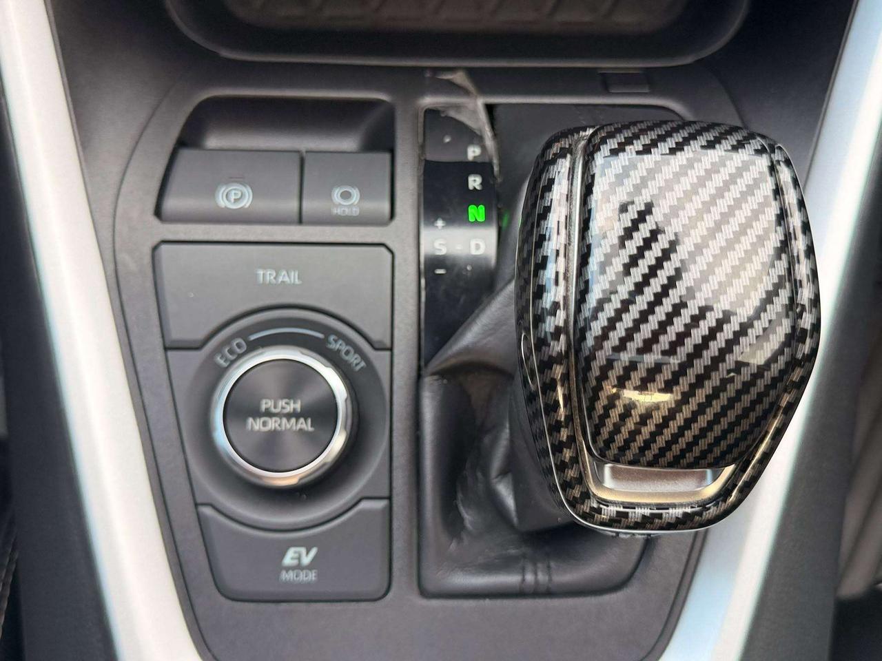 2025 Toyota RAV4 Hybrid XLE AWD PREMIUM, LEATHER, SUNROOF Photo
