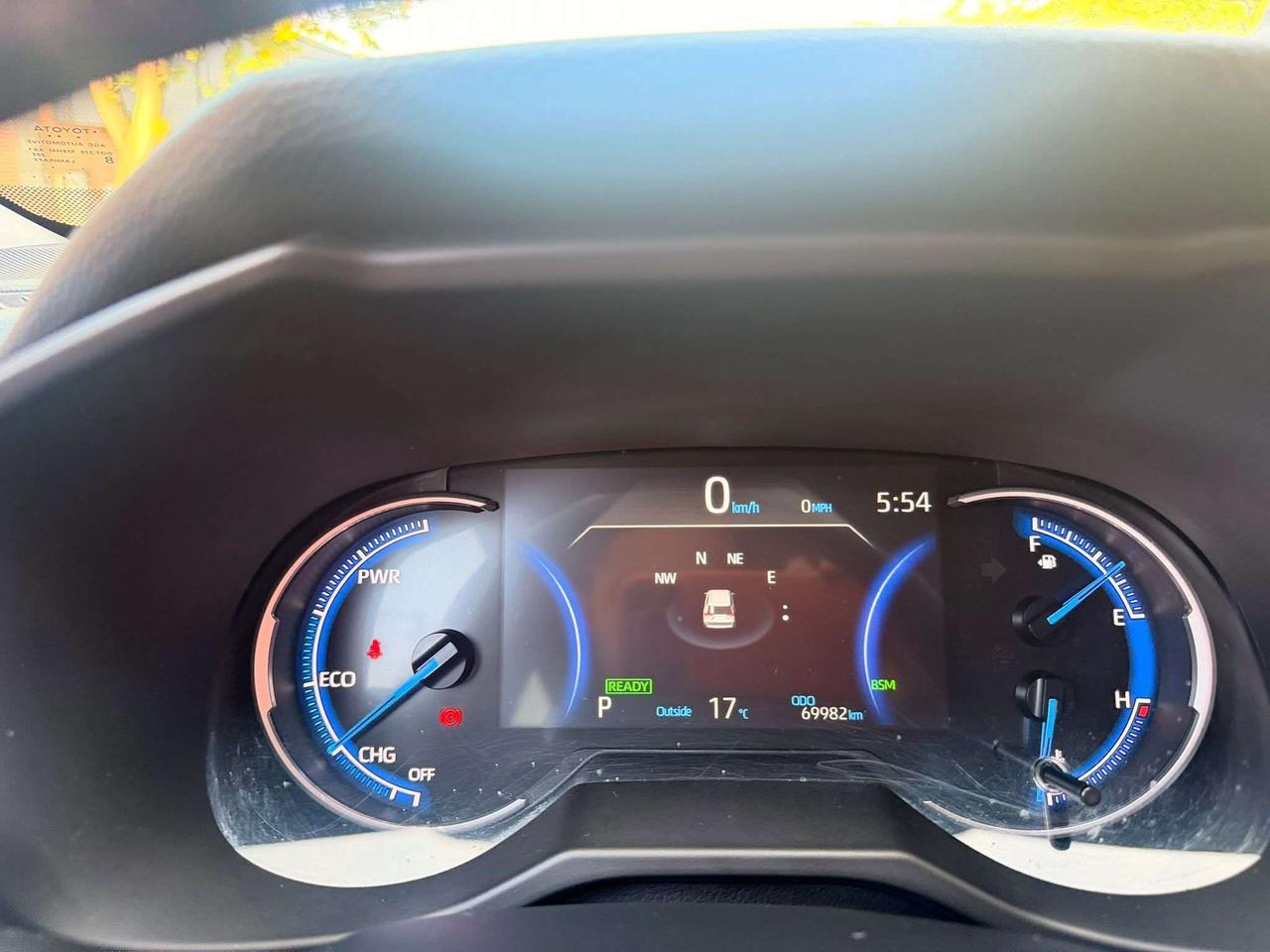 2025 Toyota RAV4 Hybrid XLE AWD PREMIUM, LEATHER, SUNROOF Photo