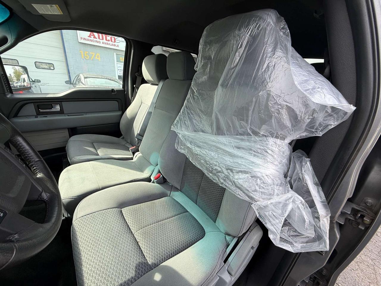 2014 Ford F-150 SuperCrew 145 Lariat *CERTIFIED* Photo