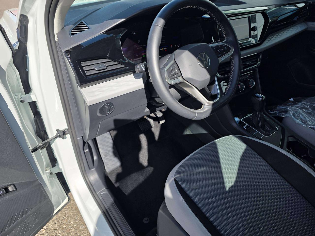 2023 Volkswagen Taos Trendline Photo