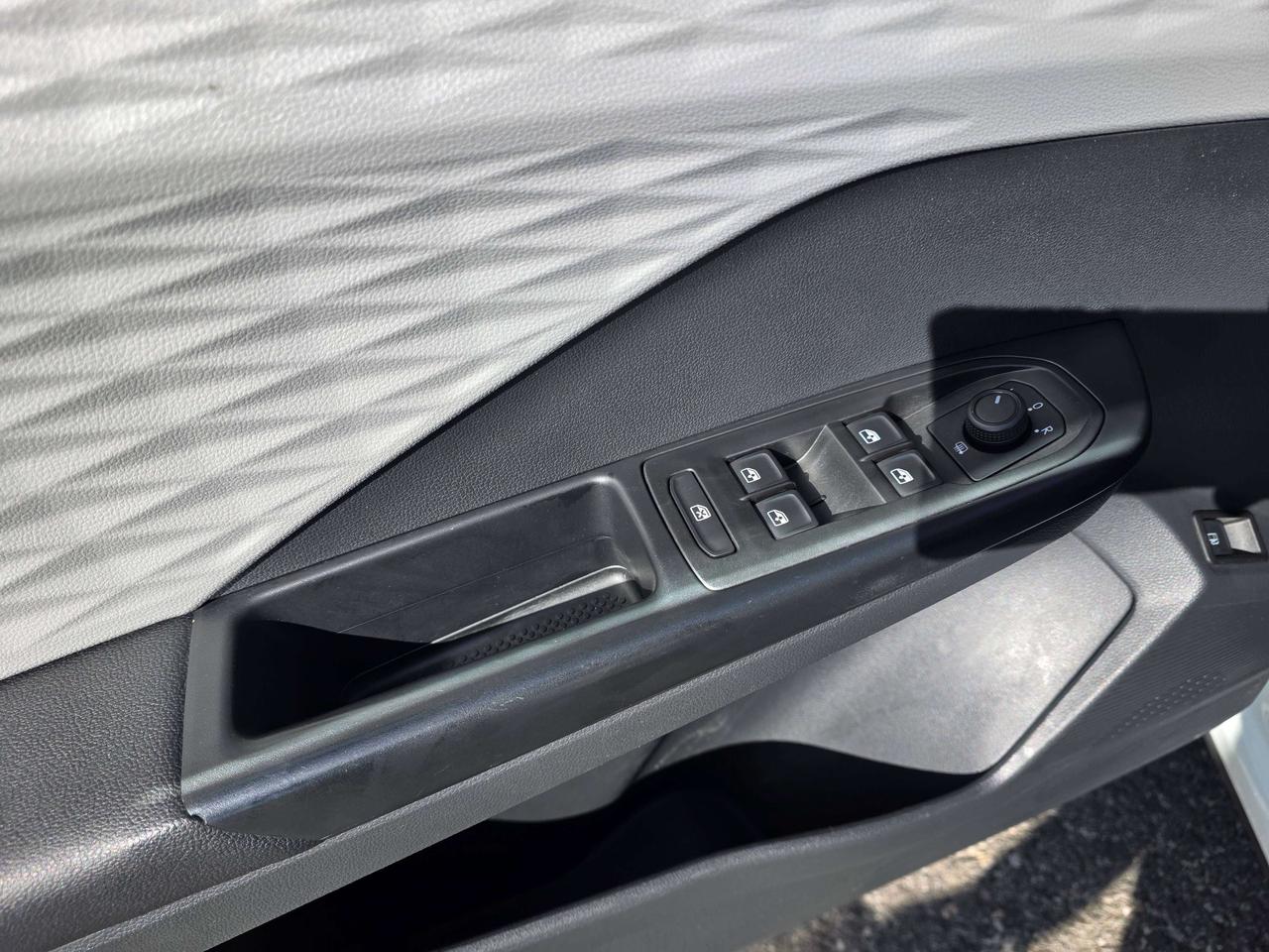 2023 Volkswagen Taos Trendline Photo