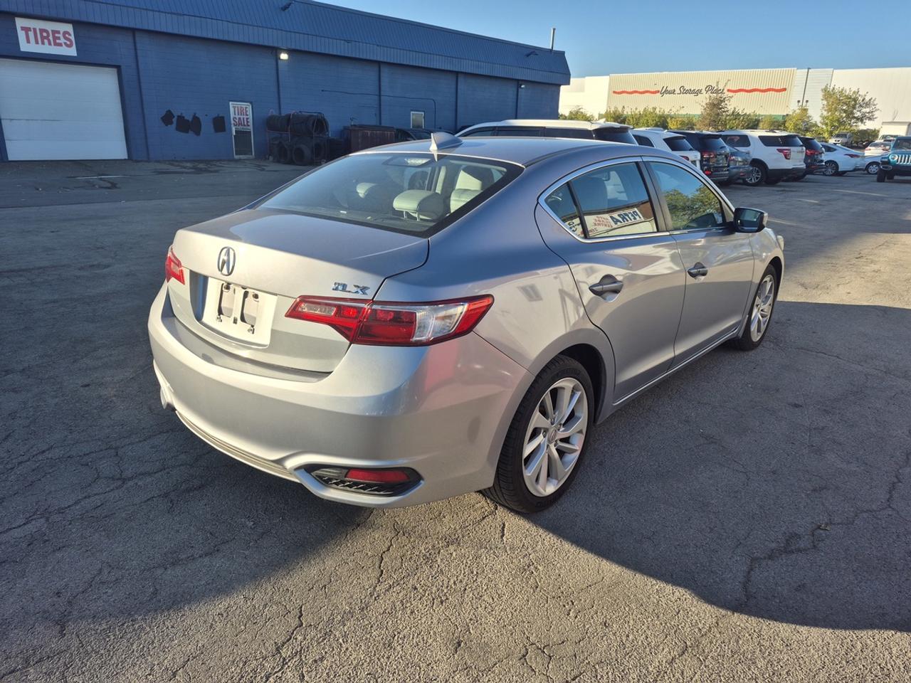 2016 Acura ILX Tech Photo4