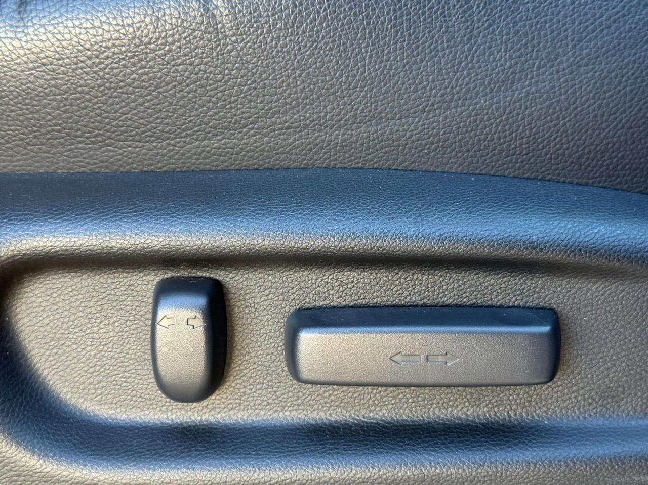 2020 Honda Pilot TOURING   7-PASSENGER   AWD   REAR ENTERTAINMENT SYSTEM Photo