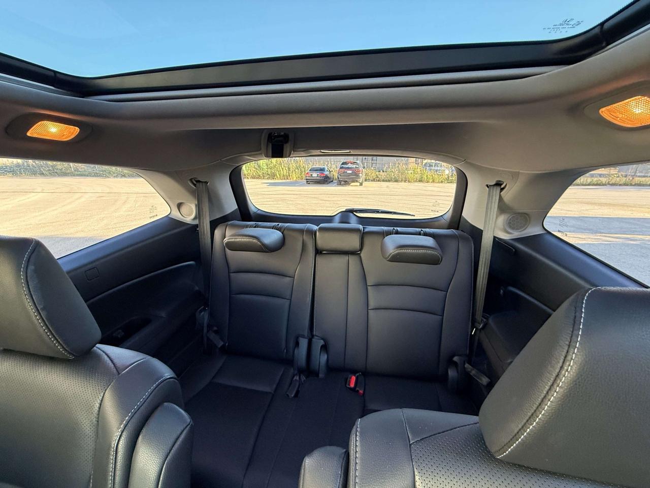 2020 Honda Pilot TOURING   7-PASSENGER   AWD   REAR ENTERTAINMENT SYSTEM Photo