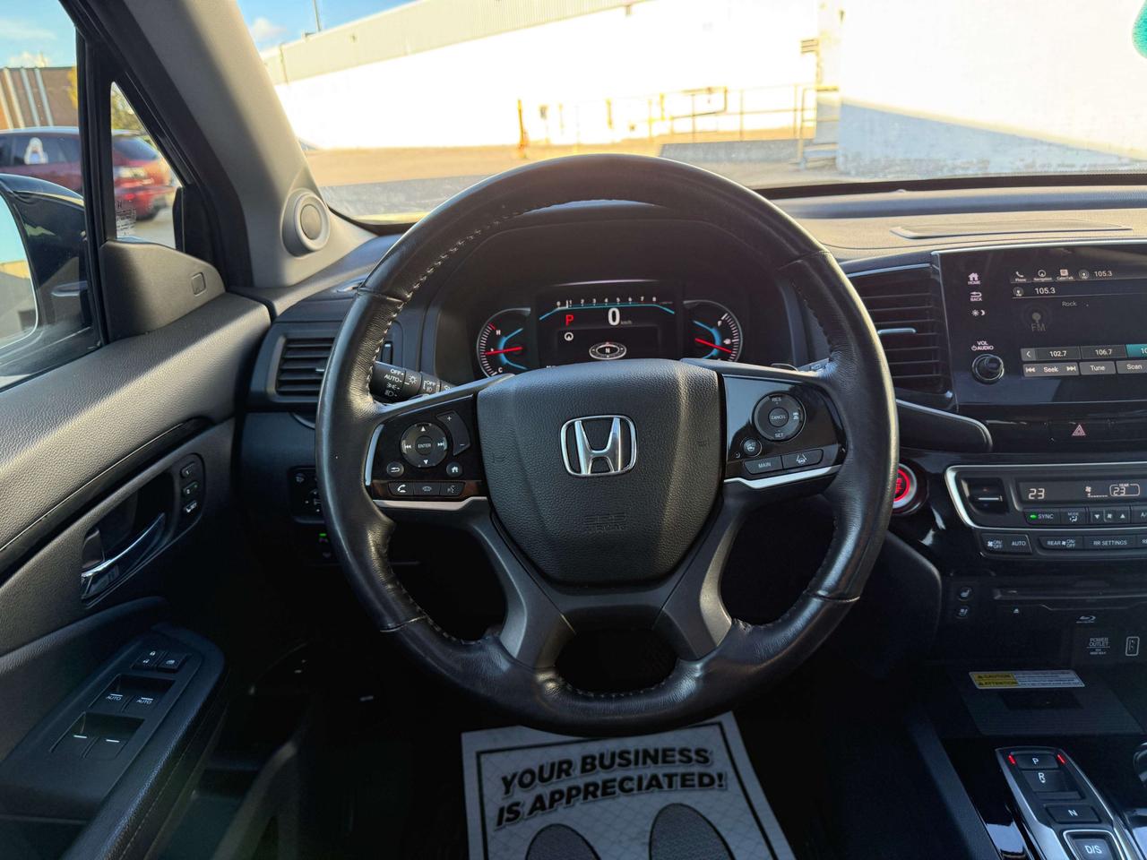 2020 Honda Pilot TOURING   7-PASSENGER   AWD   REAR ENTERTAINMENT SYSTEM Photo