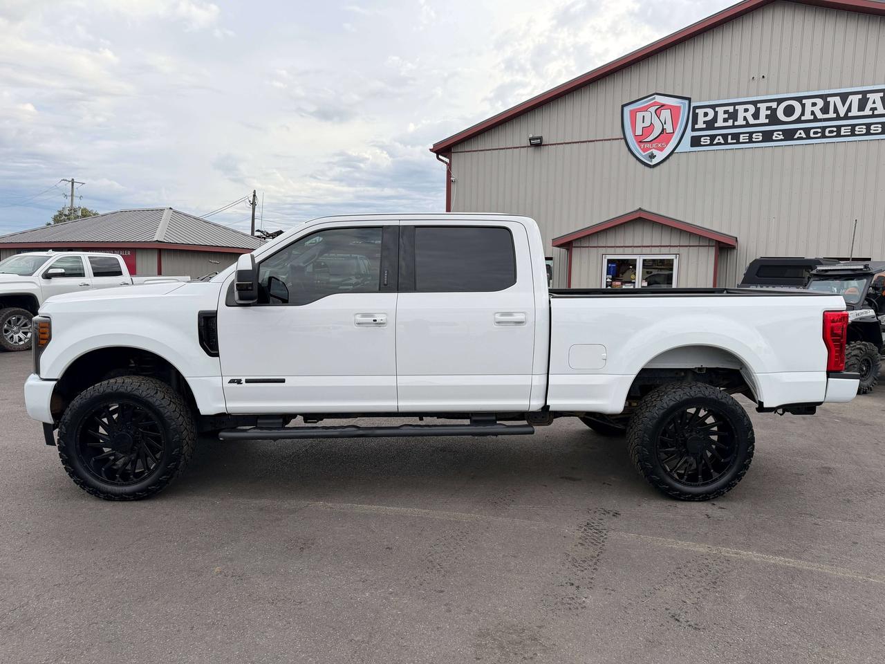 2019 Ford F-350 Lariat Photo