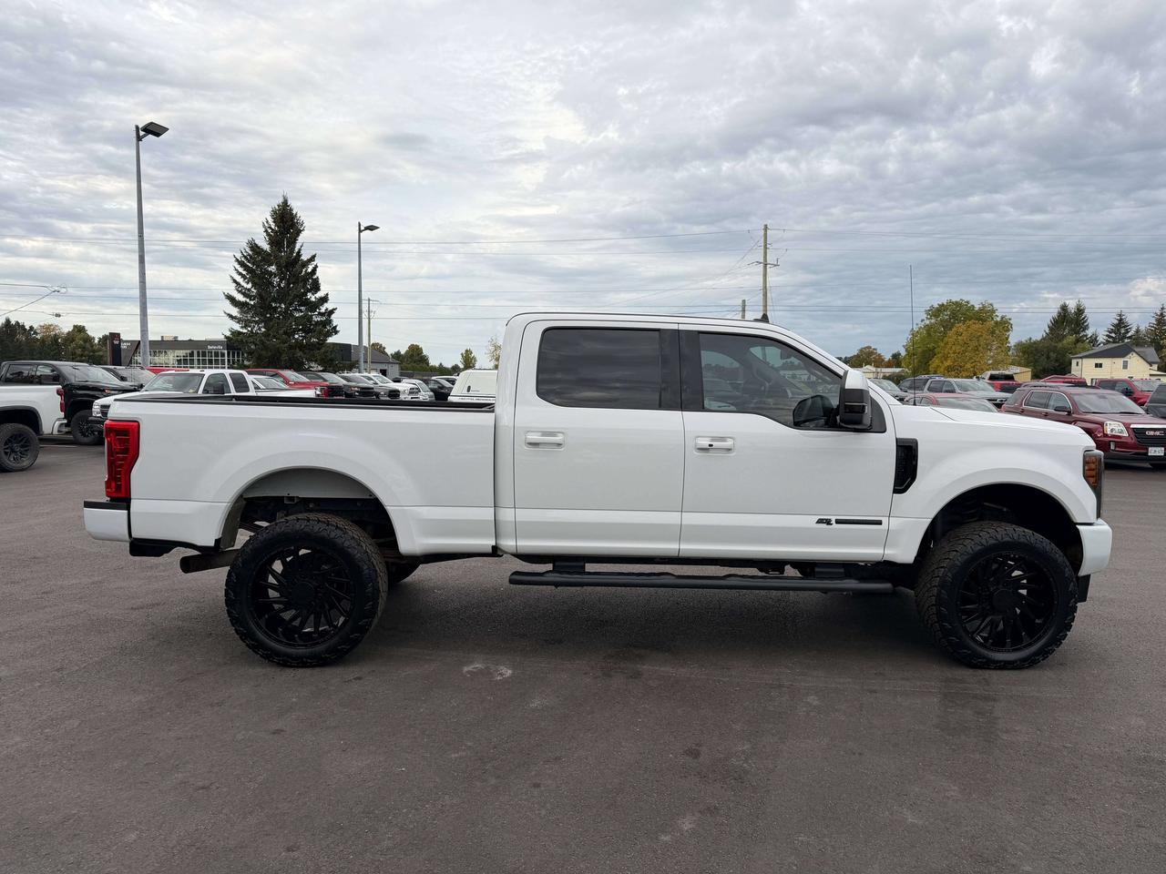 2019 Ford F-350 Lariat Photo