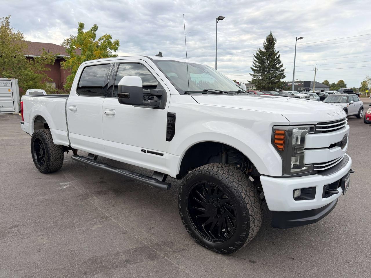 2019 Ford F-350 Lariat Photo
