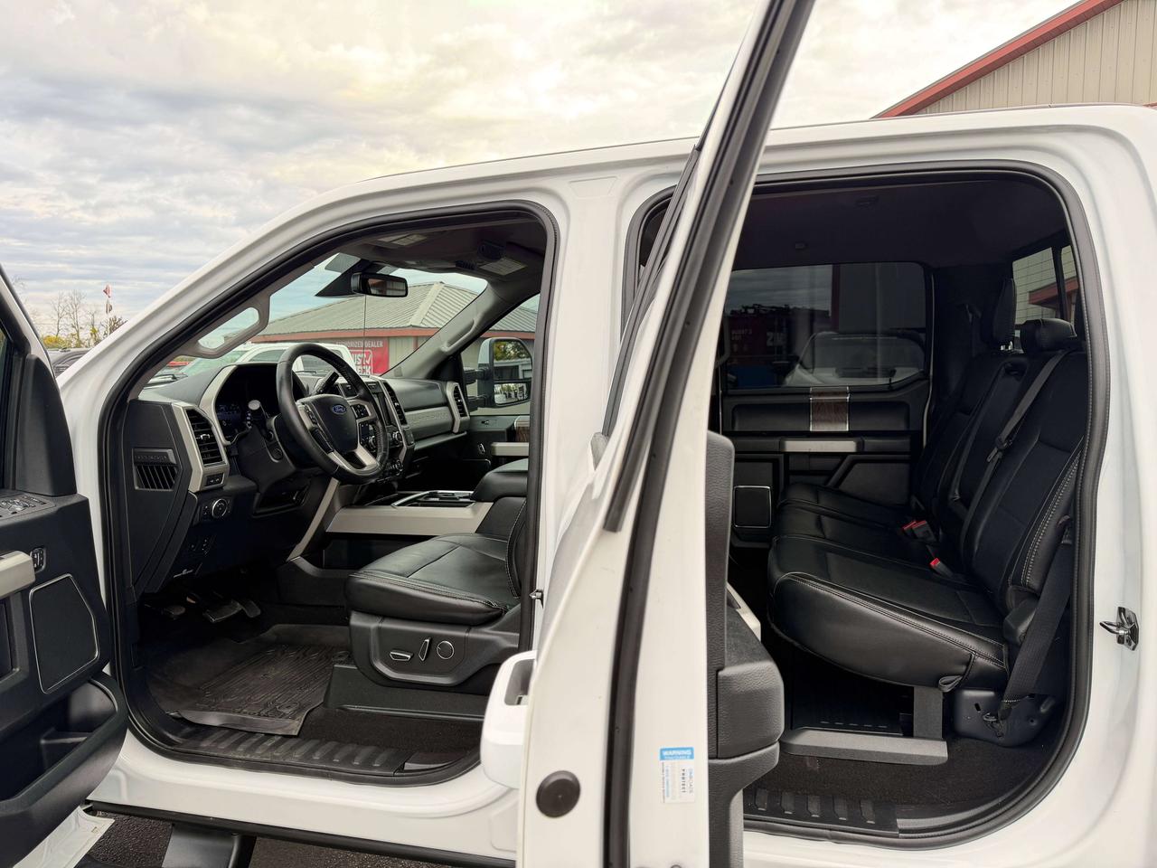 2019 Ford F-350 Lariat Photo