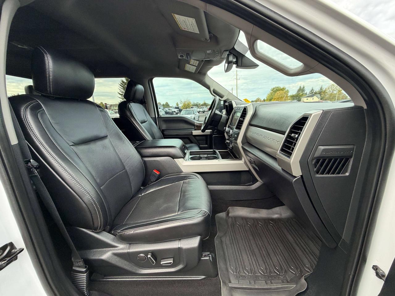 2019 Ford F-350 Lariat Photo