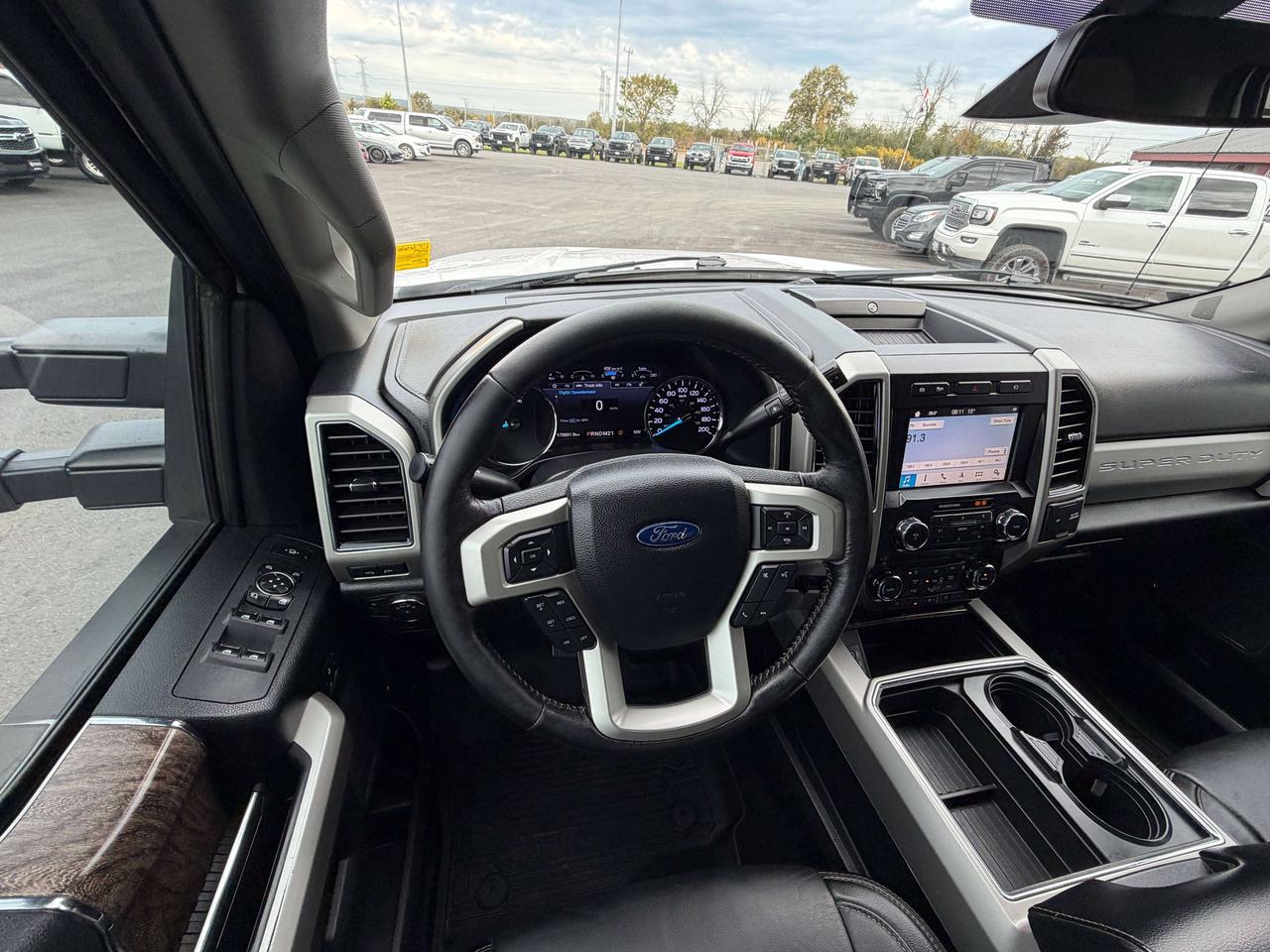 2019 Ford F-350 Lariat Photo