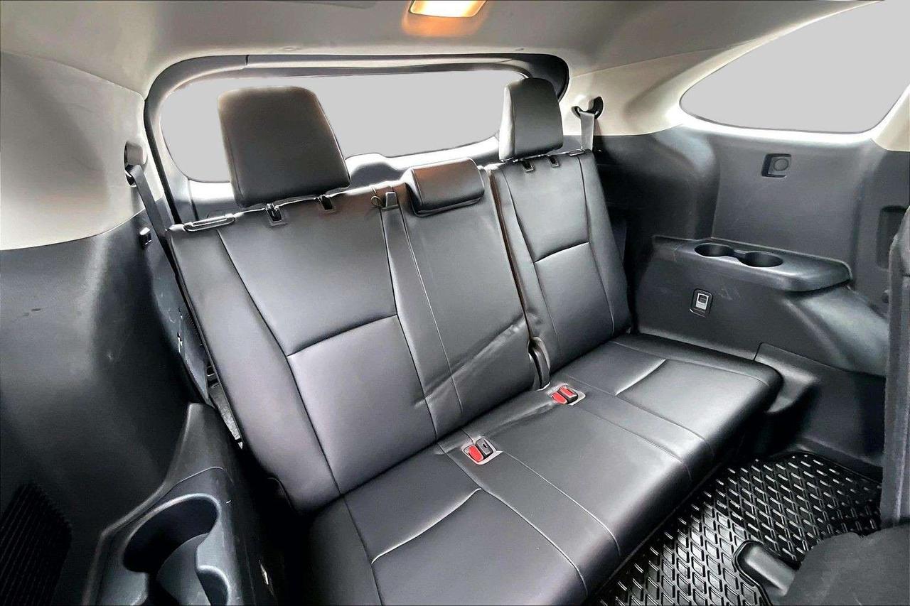 2023 Toyota Highlander XLE   Blind Spot   Tow Package   Power Liftgate Photo