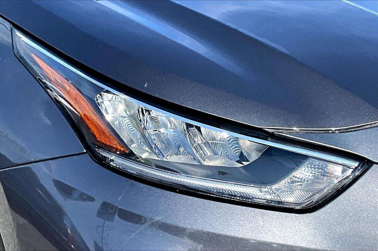 2023 Toyota Highlander XLE   Blind Spot   Tow Package   Power Liftgate Photo